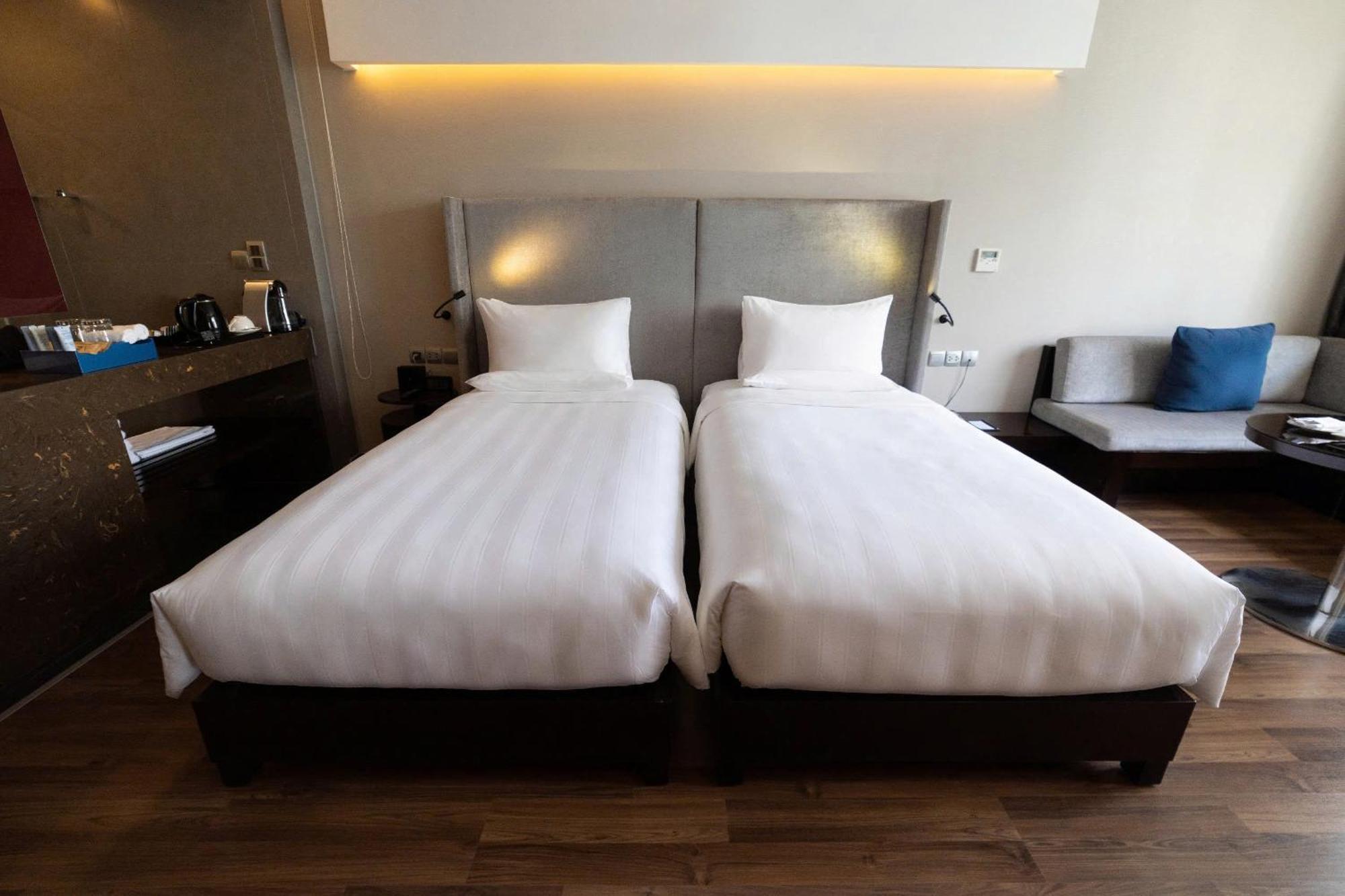 Novotel Suites Hanoi Exterior photo