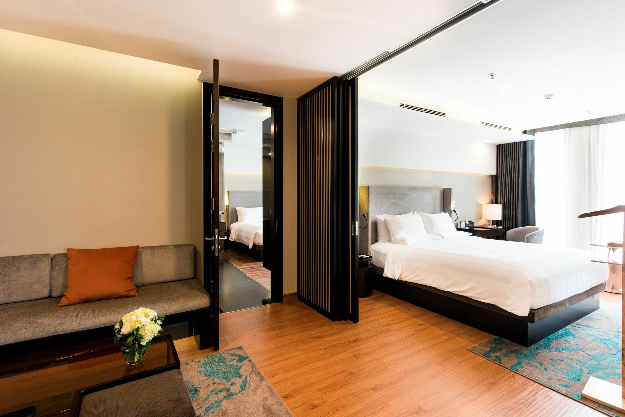 Novotel Suites Hanoi Exterior photo